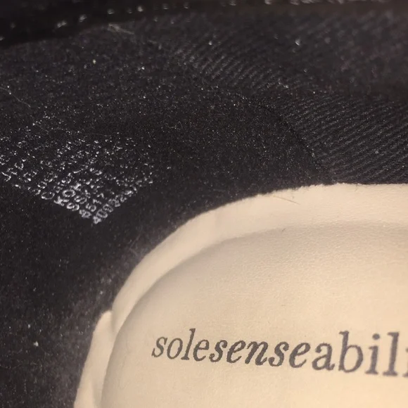 Solesenseability Black Patent Cap Ballet Flats 6 - Picture 15 of 16